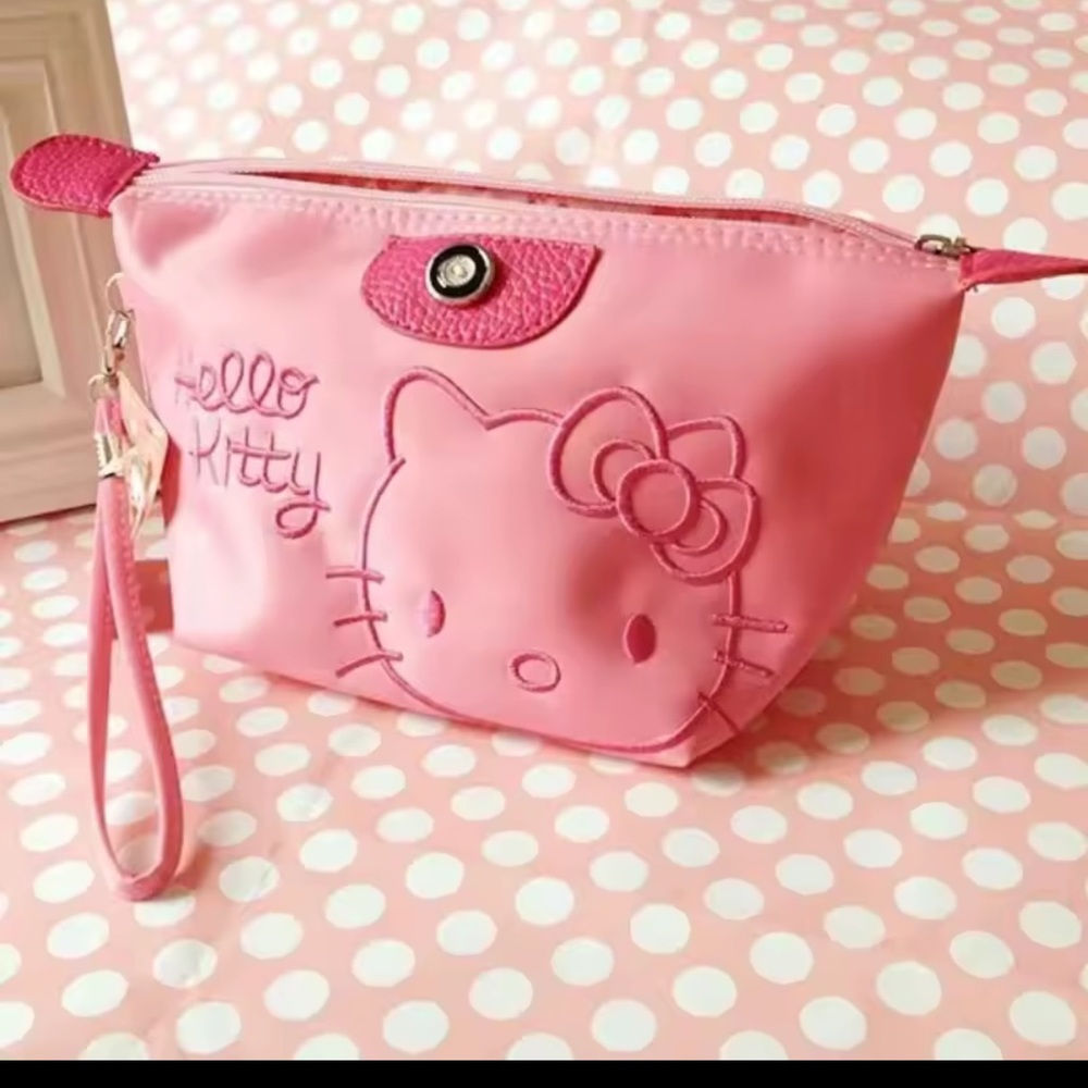 Hello Kitty Pink Heart Pouch